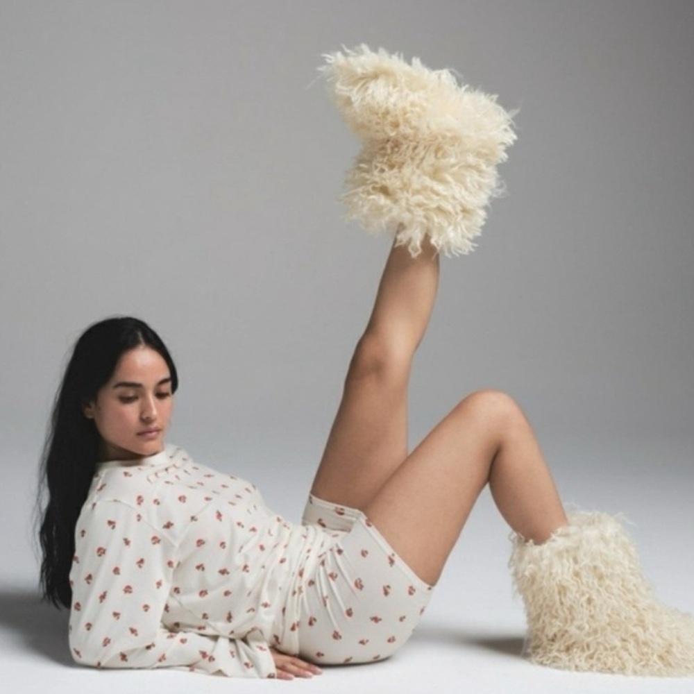 Skims Rare Limited Edition Shaggy Faux Fur Boots in Ecru Cream White NWT